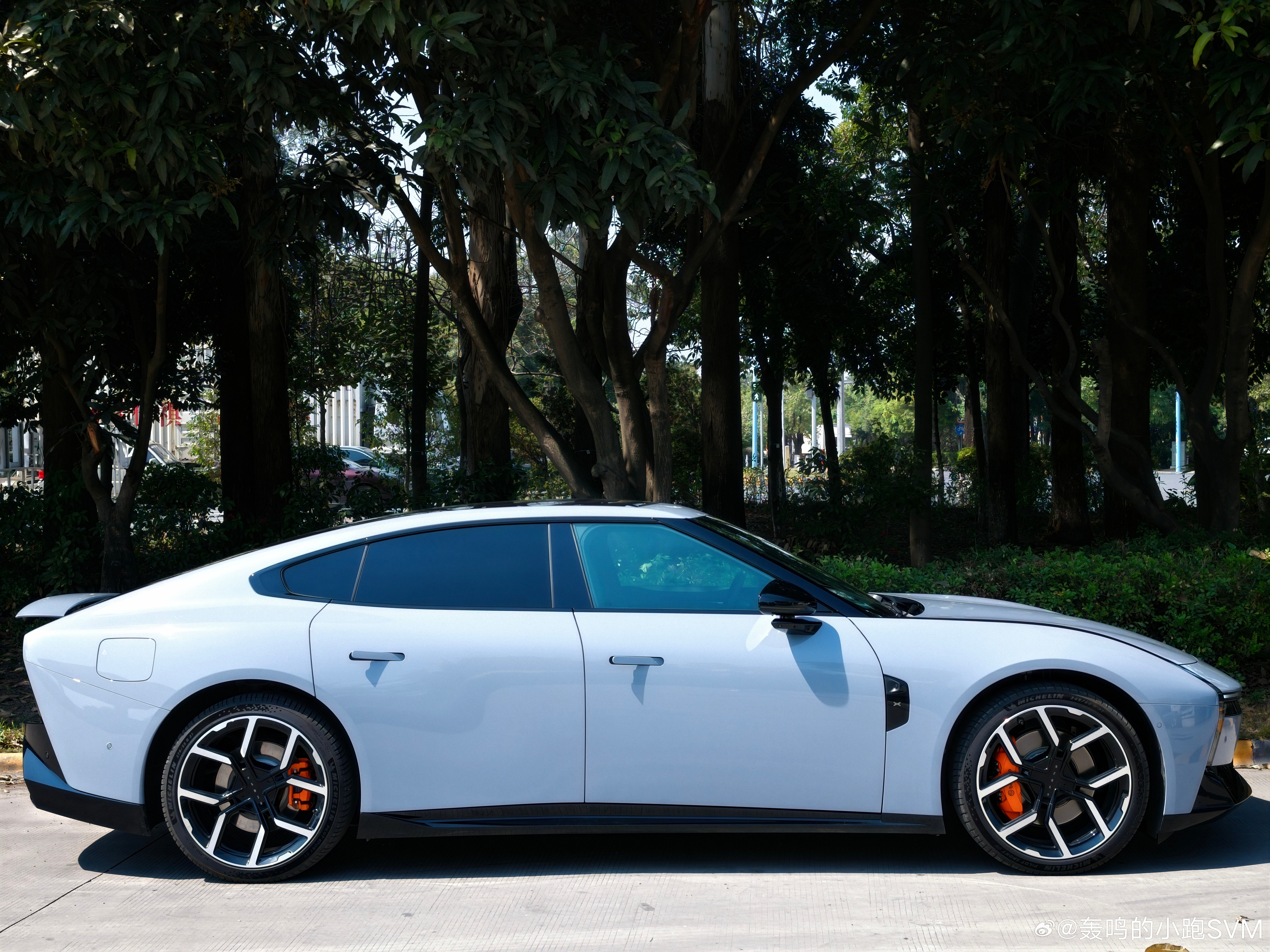 侧面帅炸了。VLA2.0终于到手了快等哭我了。小鹏第二代vla发布 小鹏p7