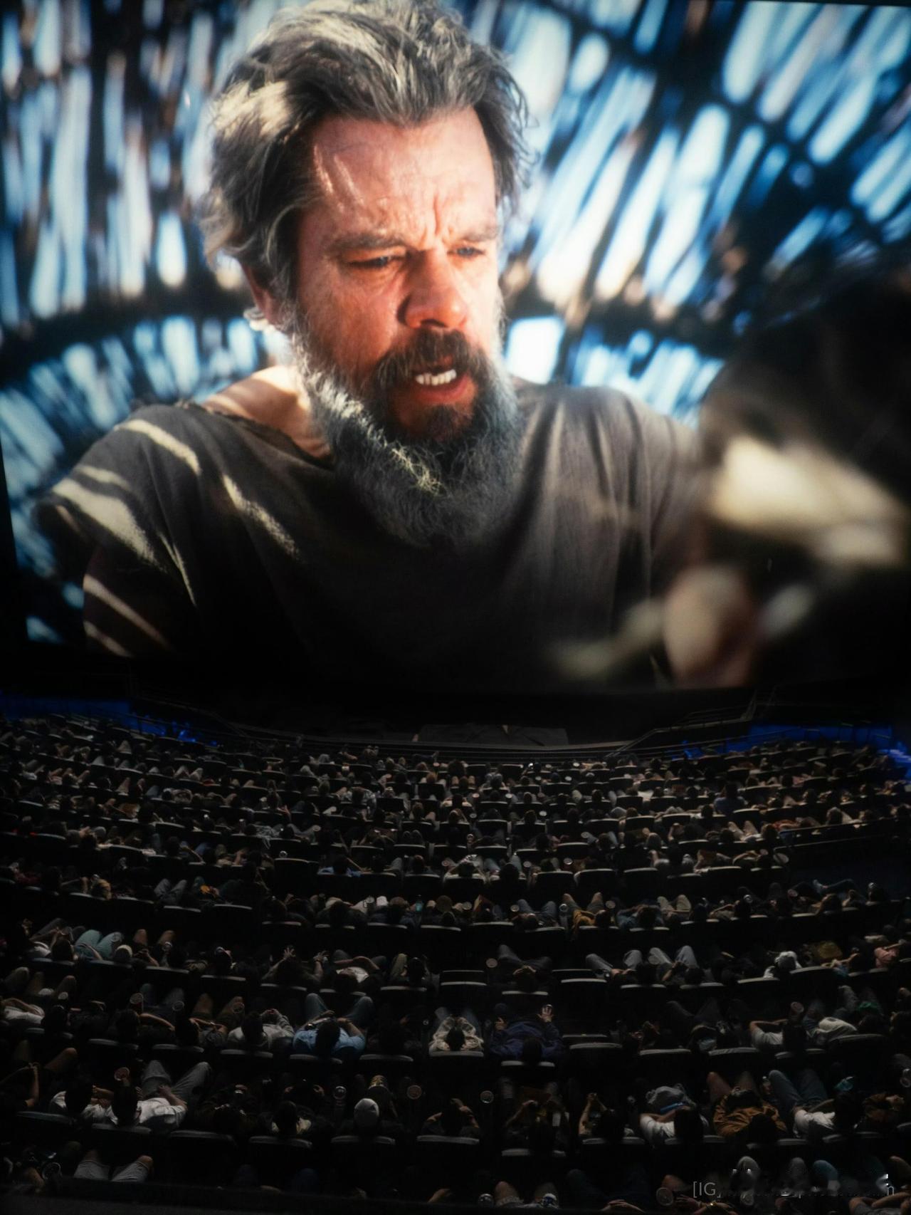 诺兰果然是为imax而生，《奥德赛》确实震撼，官方发布的IMAX 70mm胶片厅