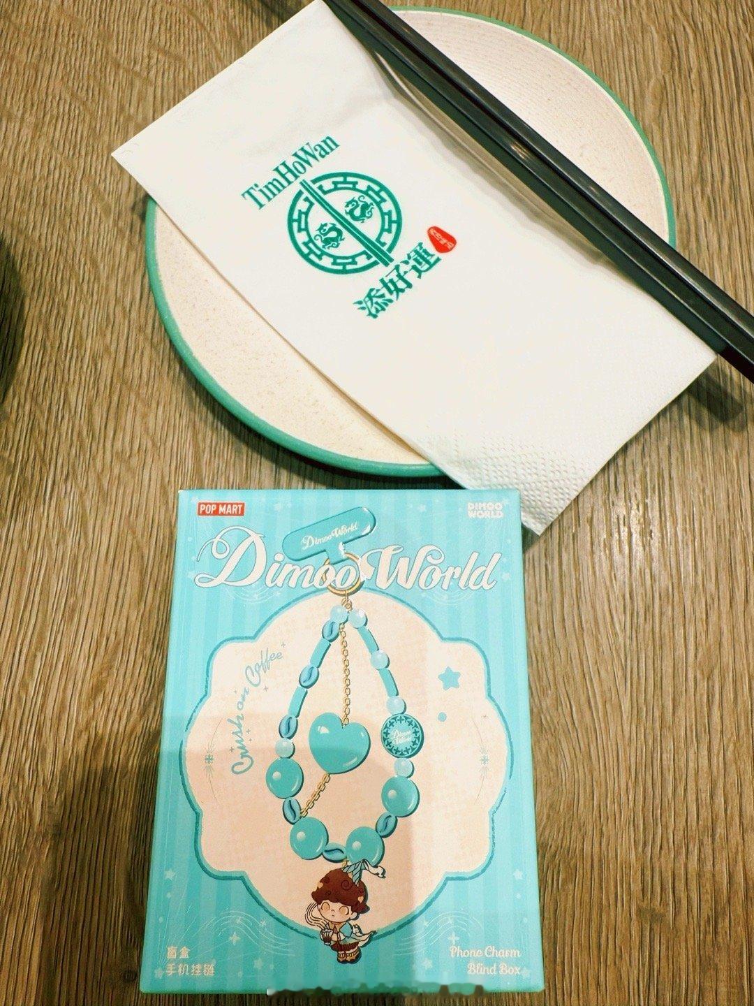 我是真喜欢买手机壳赚我这种人的钱手机壳加手机链卖手机壳比卖手机还赚钱