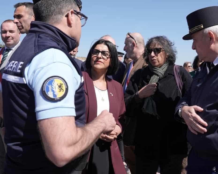 【英国将付款给法国，以遣返自战乱国家的寻求庇护者】(卫报）根据英国与法国达成的一