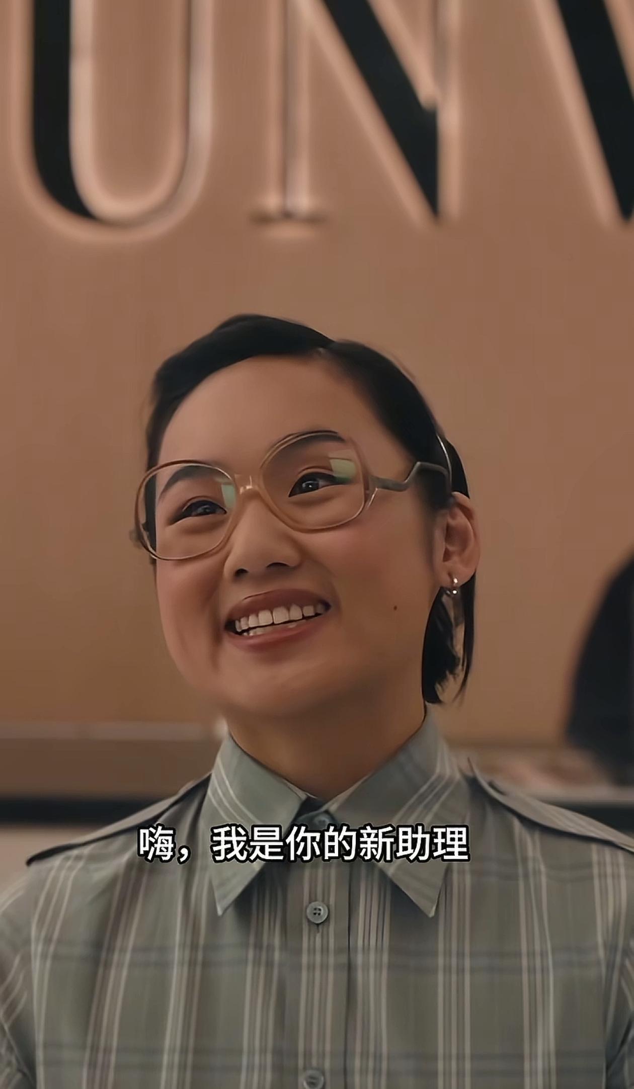 最近穿普拉达的女王二上映了，我很好奇这种电影为啥会过审呢？过审了之后，为啥还会有