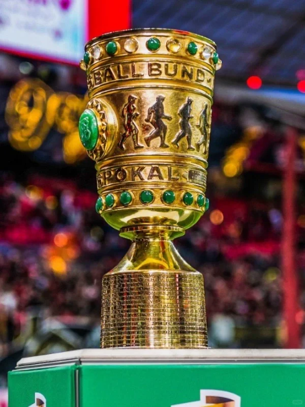 🇩🇪拜仁vs勒沃库森⚔️孔帕尼跟阿隆索看好谁