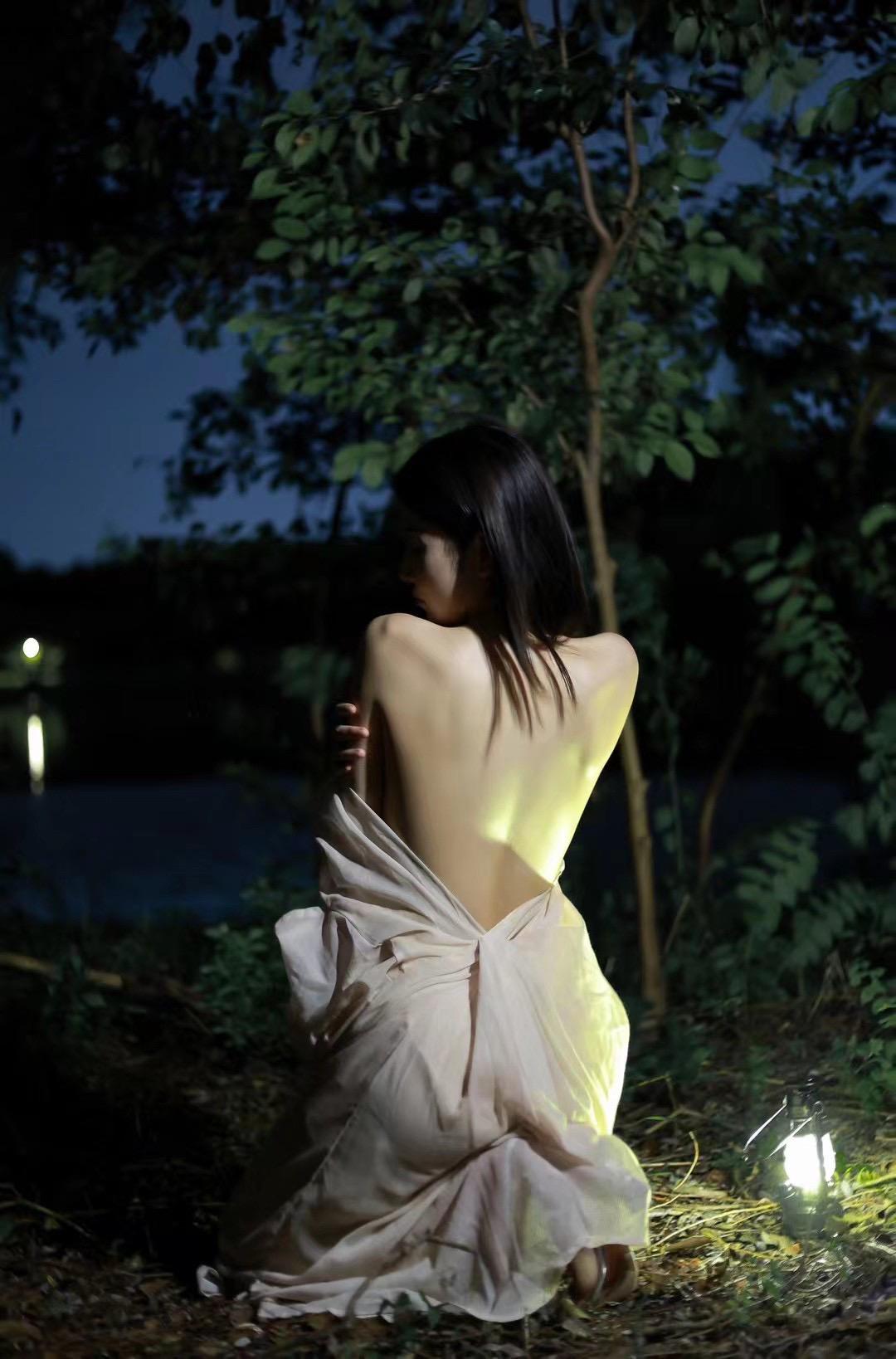 不知道 我的身材很曼妙