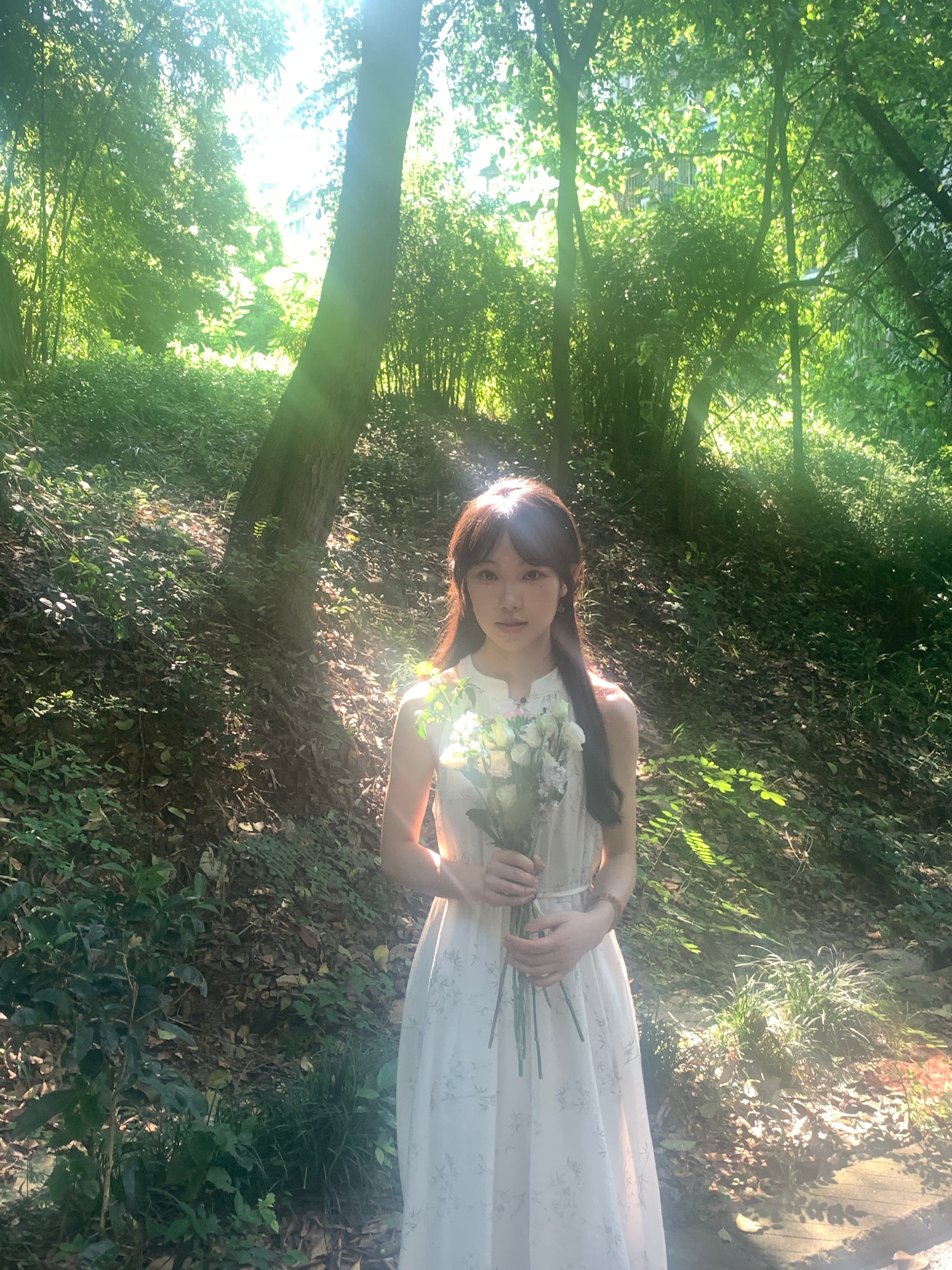 是被阳光宠幸的女孩✨💐 ​​​