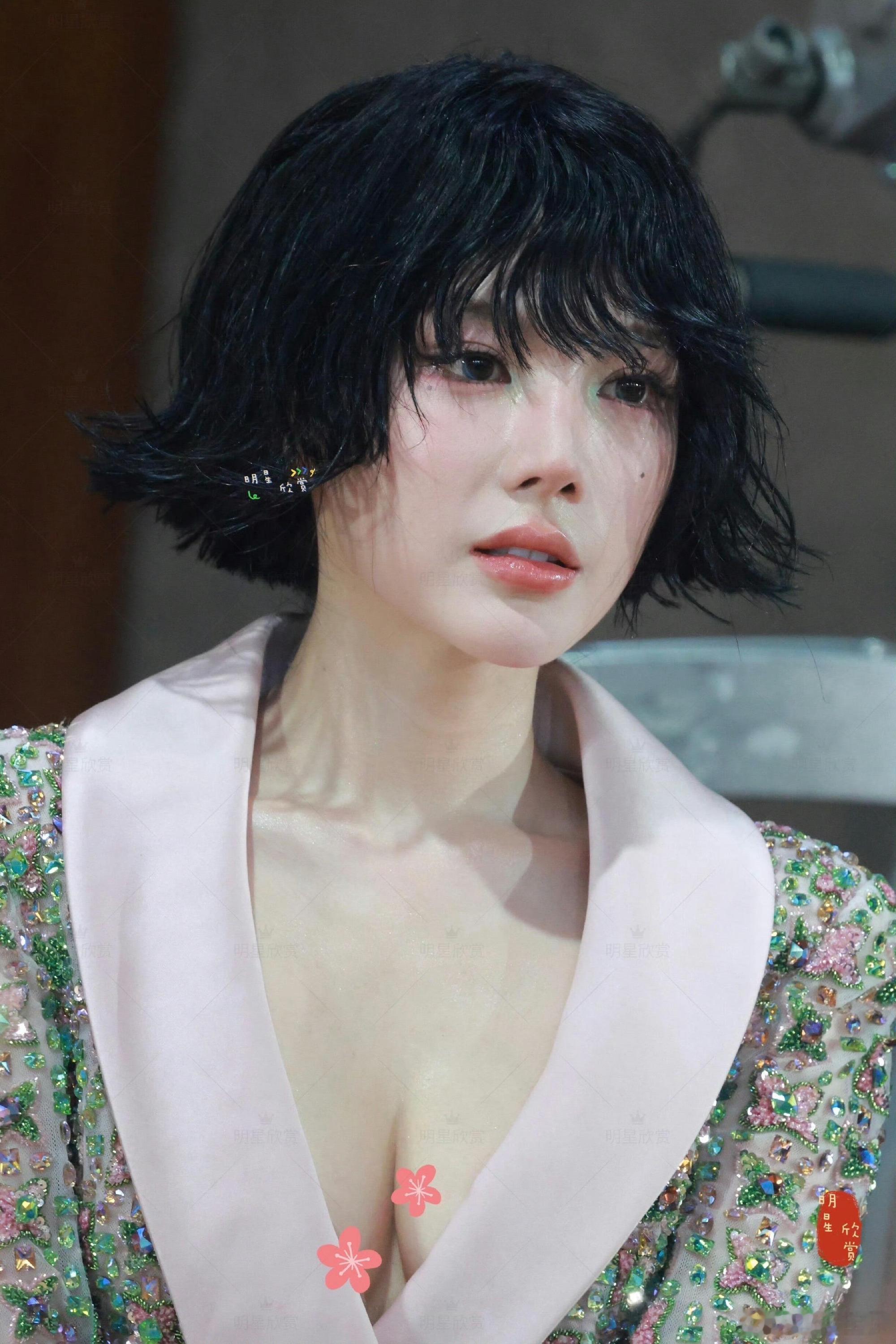 戴燕妮巴黎高定时装周 Tony Ward 春夏系列 