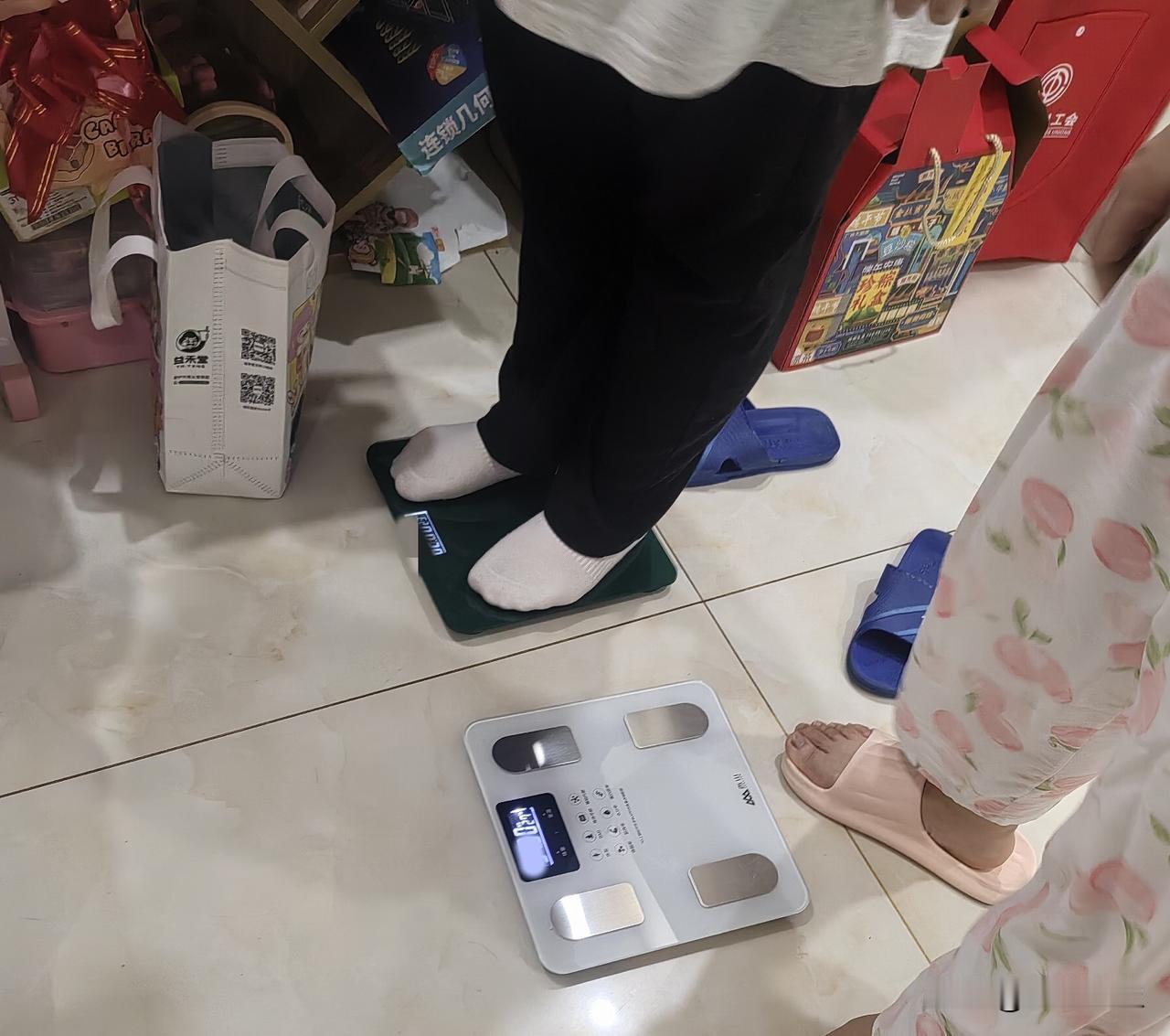现在的年轻人啊，心可真大啊。我们 80 后算老人吗，反正我是一点也无法理解这些处