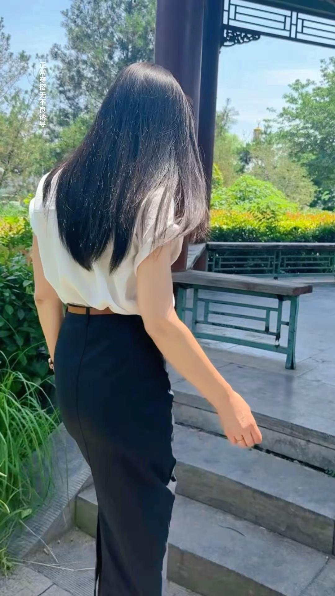 认怂是策略，转身时智慧，不争是格局成熟女人穿搭