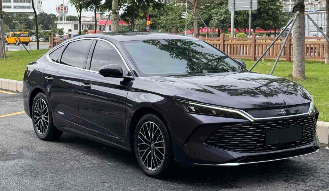 比亚迪秦混动是什么变速箱？
 
以秦L DM-i 2024款120KM卓越型为例