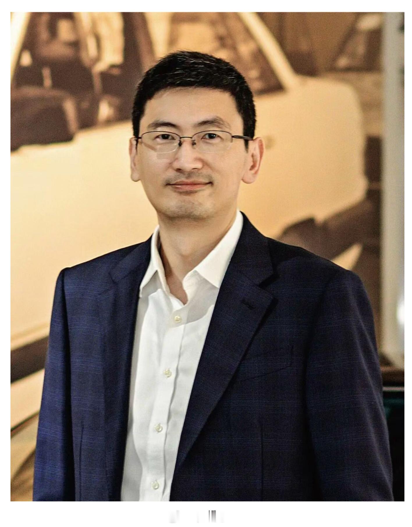 靴子落地，上汽大众原人事与组织执行副总经理吴赟接替陶海龙，担任上汽大众总经理一职