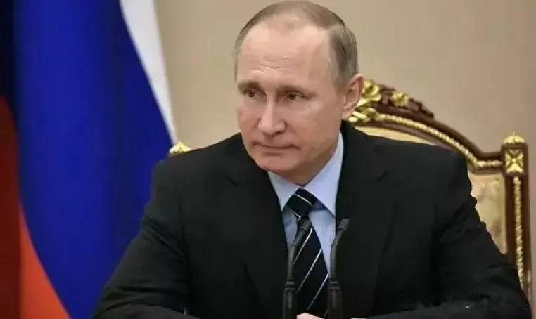 俄罗斯本土遭袭，有人被炸死，普京还要忍到什么时候？

来源:明镜观察室

乌克兰