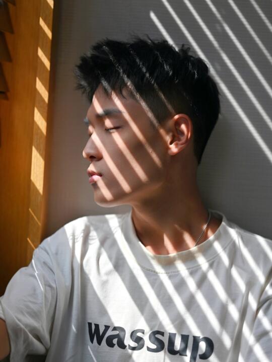 人生建议：百叶窗下的光影真的可以惊艳自己