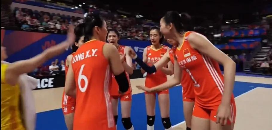  中国女排2-0保加利亚女排
世界女排联赛香港站中国队对阵保加利亚队的第二局比赛