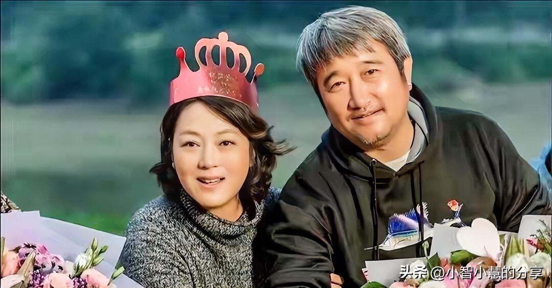 原来他们不仅是戏里的夫妻，也是现实生活中的一对明星夫妻。男的是演员沈航，女的是演