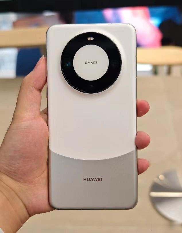 华为mate 60 Pro这不是还没敞开卖吗？销量怎么就这么恐怖了...
短短几