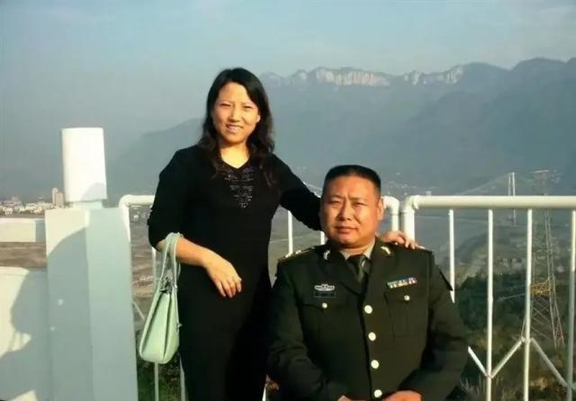 1986年，云南昆明，21岁 河北 男子参军2年，荣立一等功，谁料，他却给青梅竹