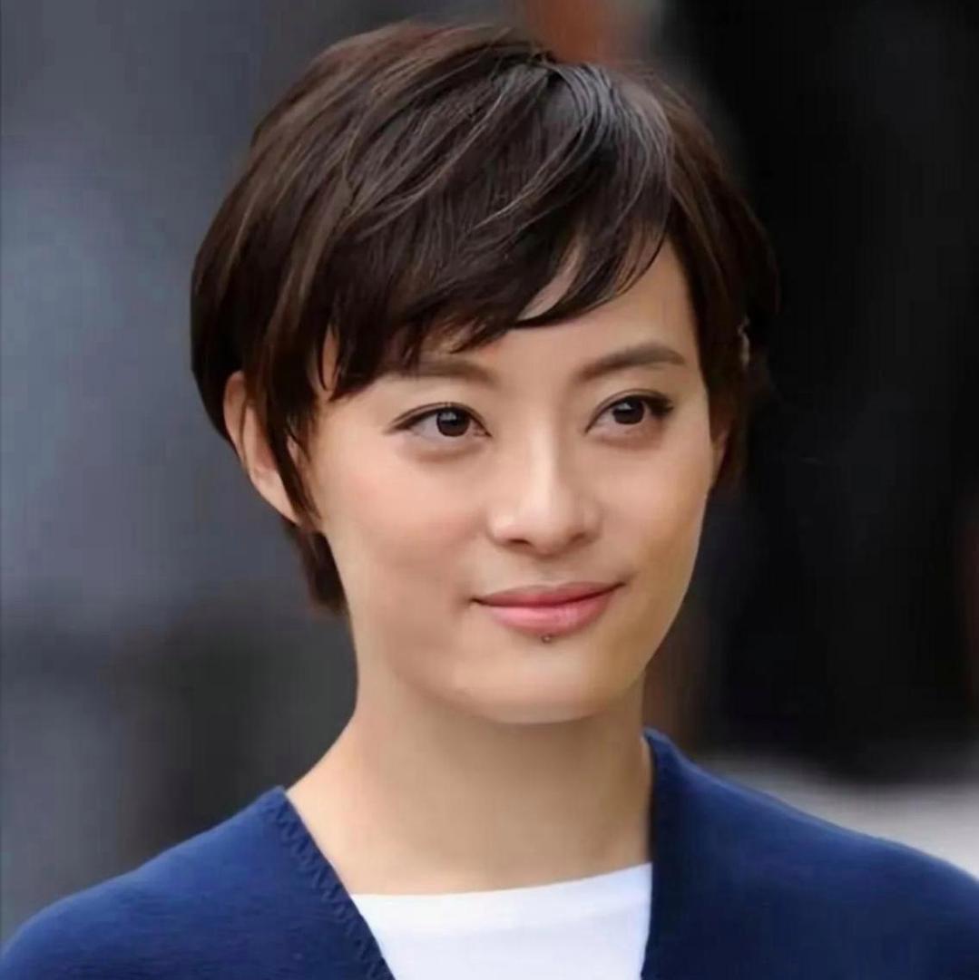 孙俪的餐桌，藏着成年人最难得的自律
 
采访里主持人好奇，为啥孙俪经纪人从不爱去