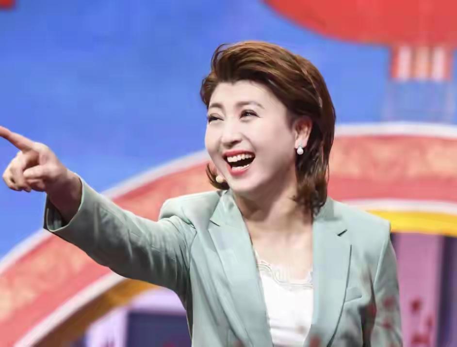 这家伙这回算是拉稀了！有可能还要吃免费的饭。
再不敢狂了！挣钱那么容易，也敢在税