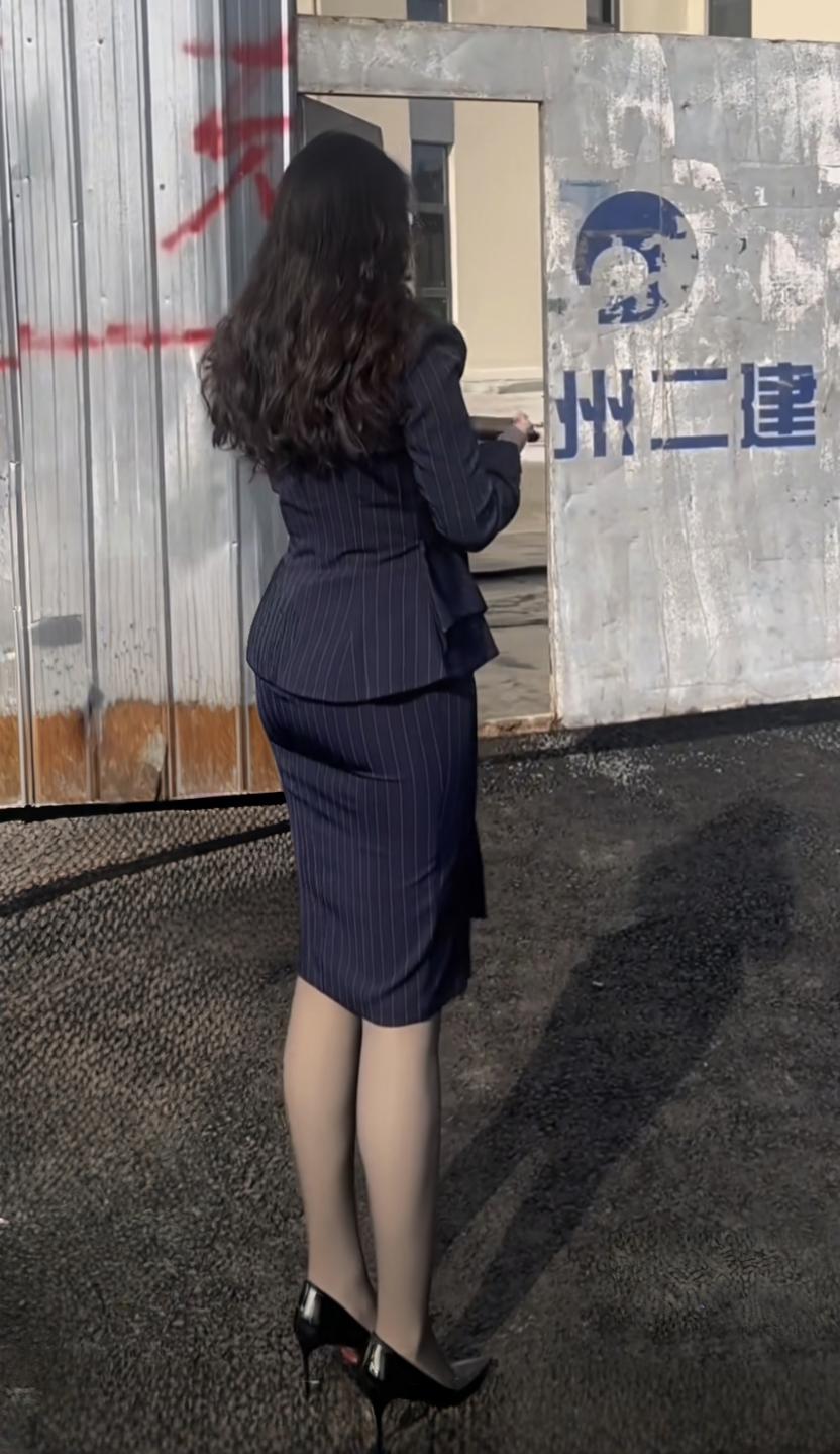 分享美女穿搭服饰