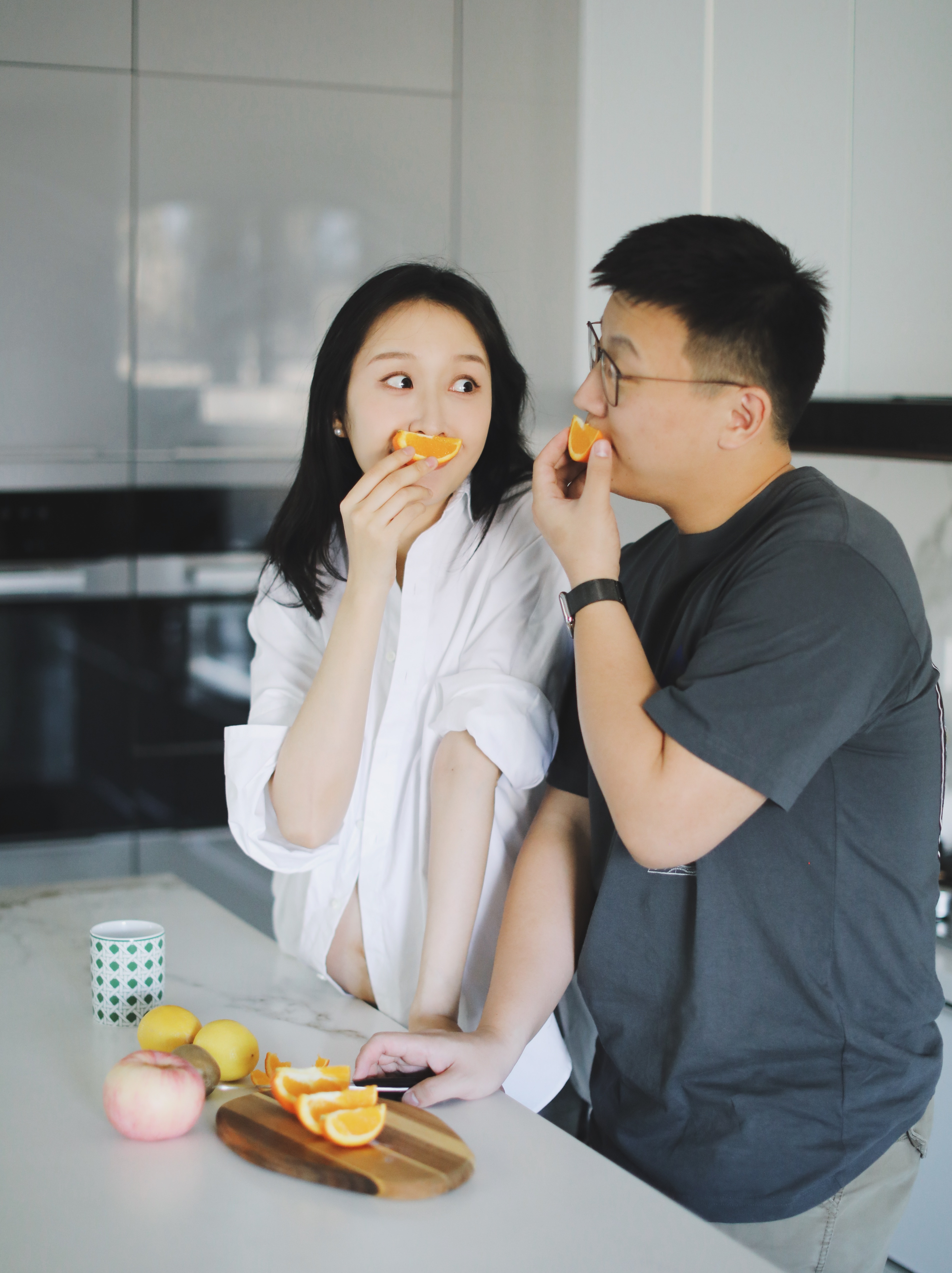 在家拍了组可爱的照片🤗 ​​​