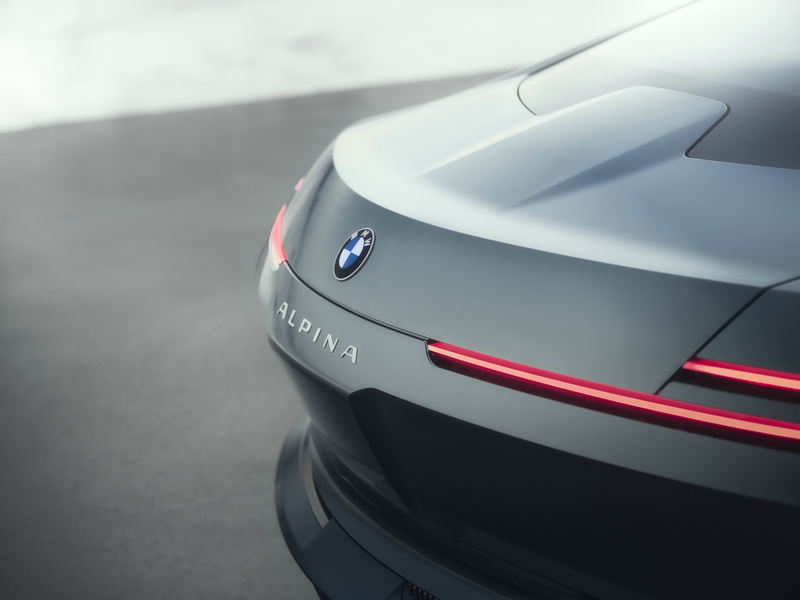 Alpina 的故事始于 1965 年，德国布赫洛——这座位于阿尔卑斯山脚下的巴