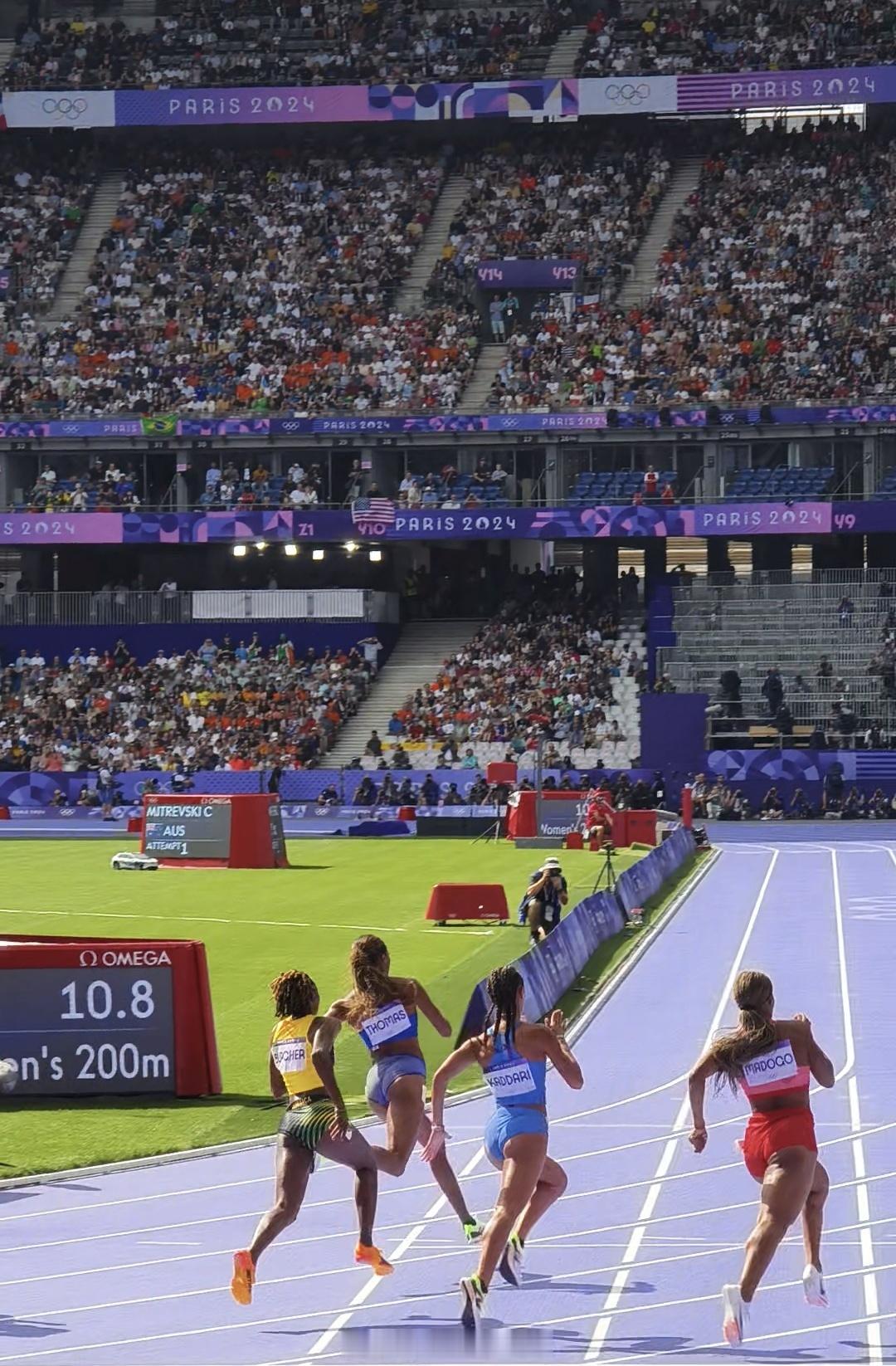 #巴黎奥运会# 女子200米预赛综合成绩🇺🇸托马斯22秒20领跑李玉婷23秒