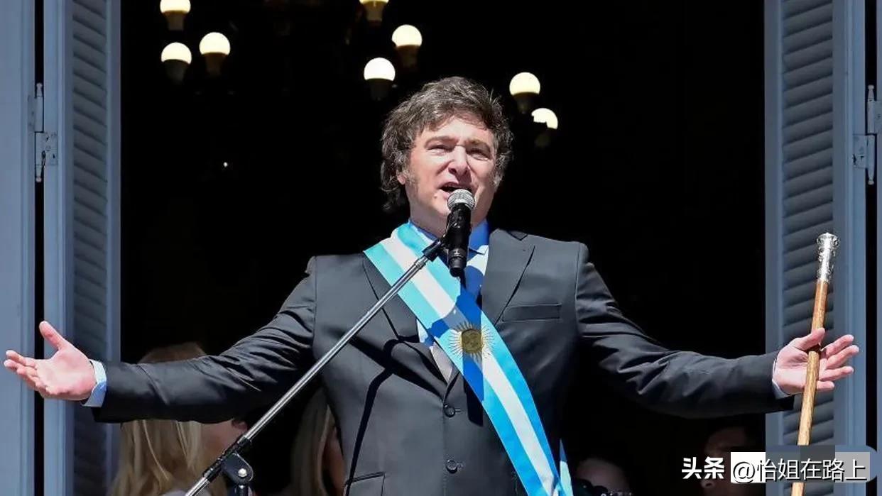 阿根廷最新法案规定，45岁之前不能考公务员，说这个是为了防止年轻人还没经历过普通