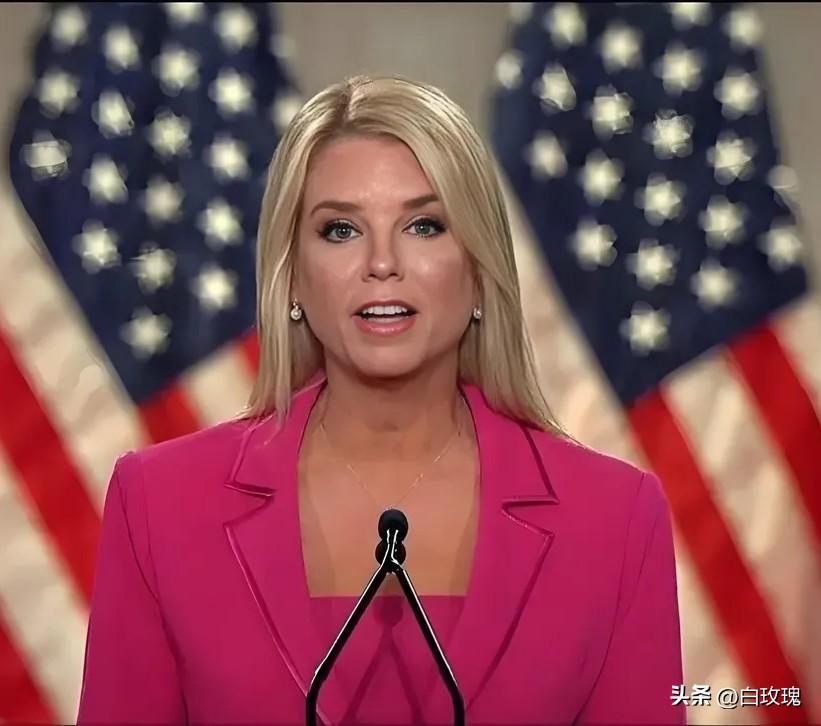 卸磨杀驴！特朗普深夜炒掉美女司法部长，白宫彻底乱套

特朗普这次下手够狠的。
