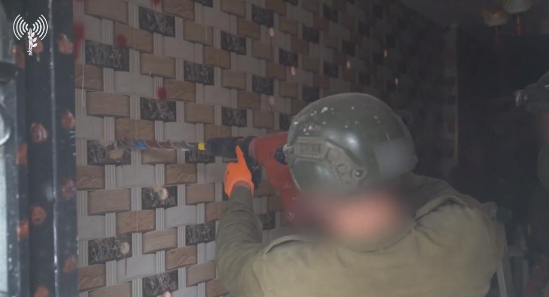 以色列国防军摧毁了在哈德尔路口发动袭击的恐怖分子的住所。该袭击导致约书亚·阿哈龙