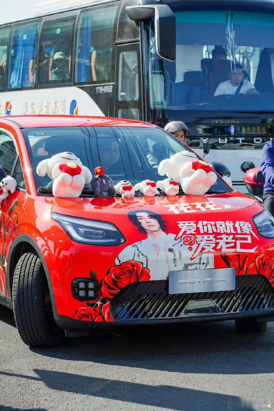 已经搬好小板凳等12月31号了。希望能听到戳心的抒情歌，再配上炸裂的舞台设计，跟