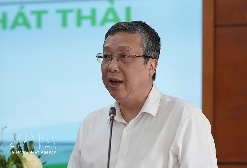 【涉伪造榴莲输华认证，越南农业副部长被捕】#越南官员伪造榴莲输华认证被捕# 越南