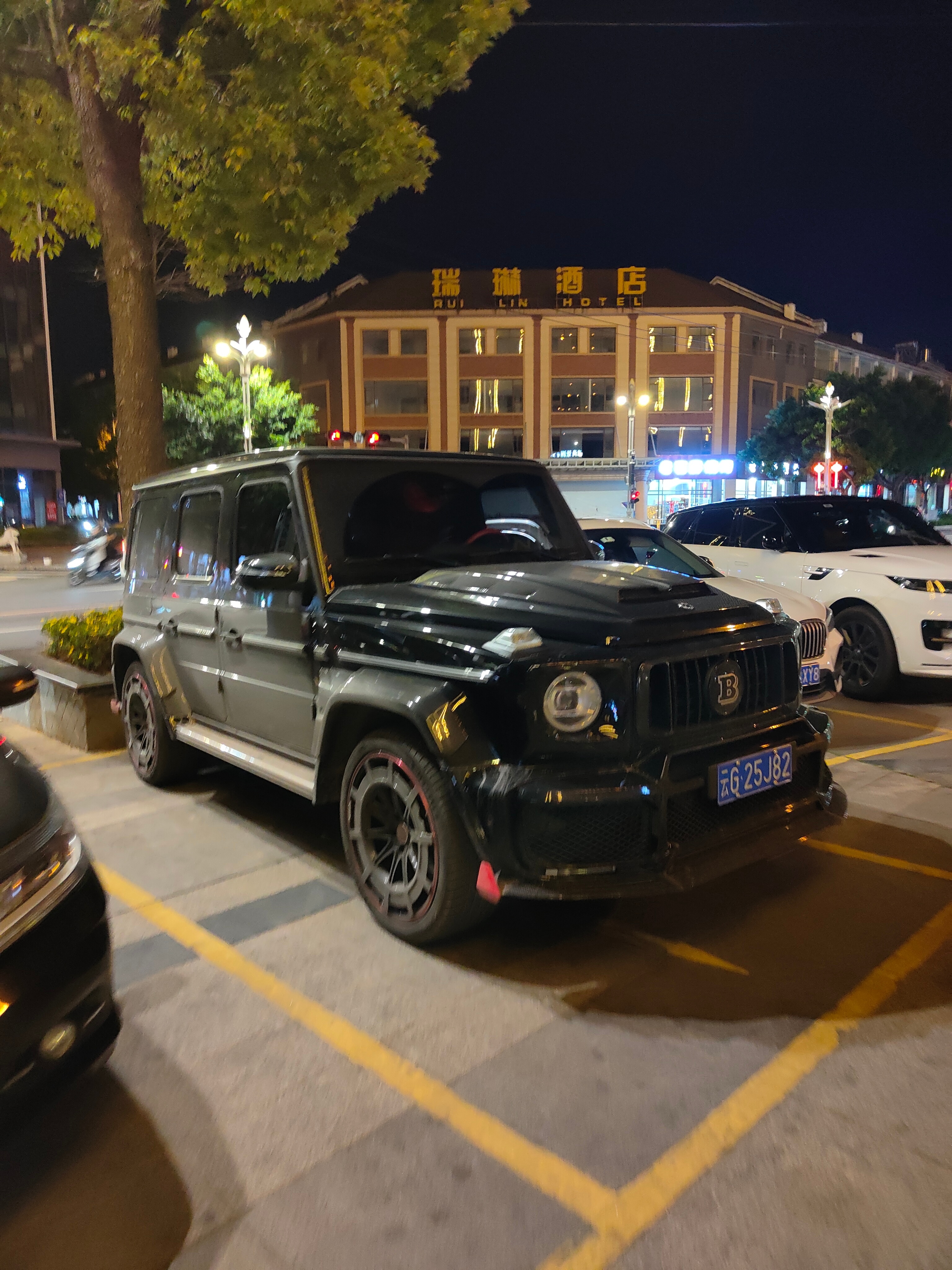 今天是真的有点冷啊，别克荣御和SLS赛威那是真正的通用高级车[赞][doge]，