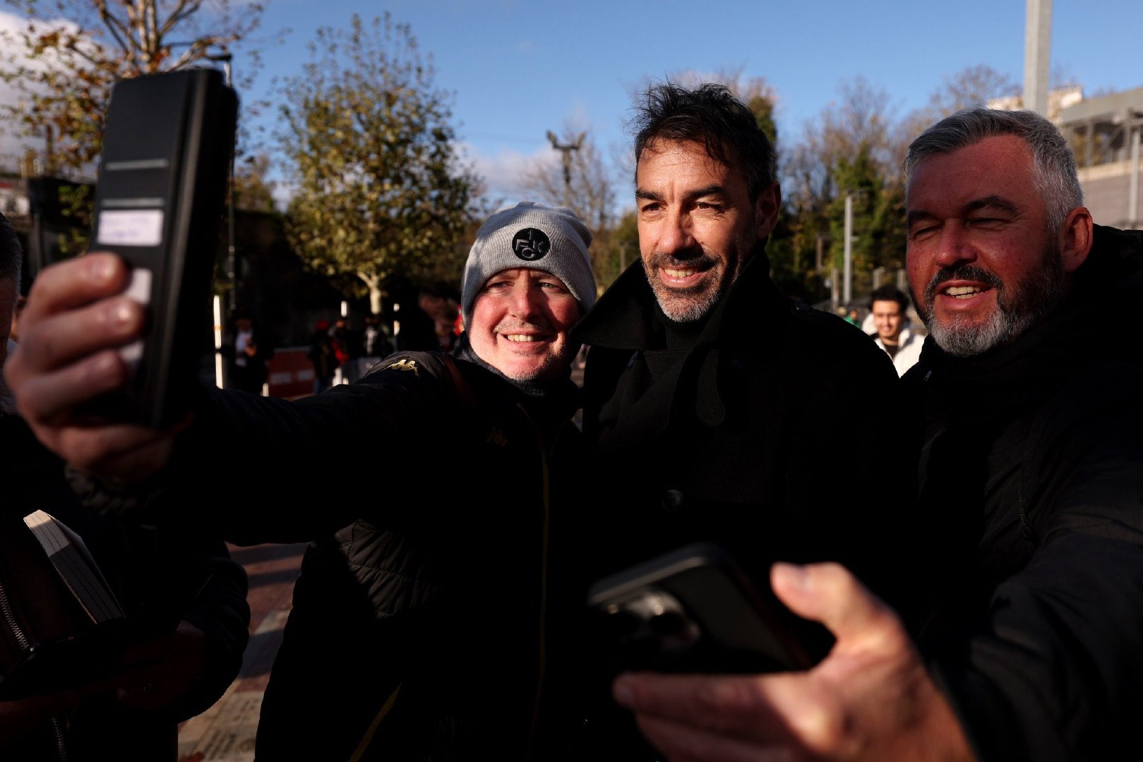 皮雷今天来到酋长球场观看  