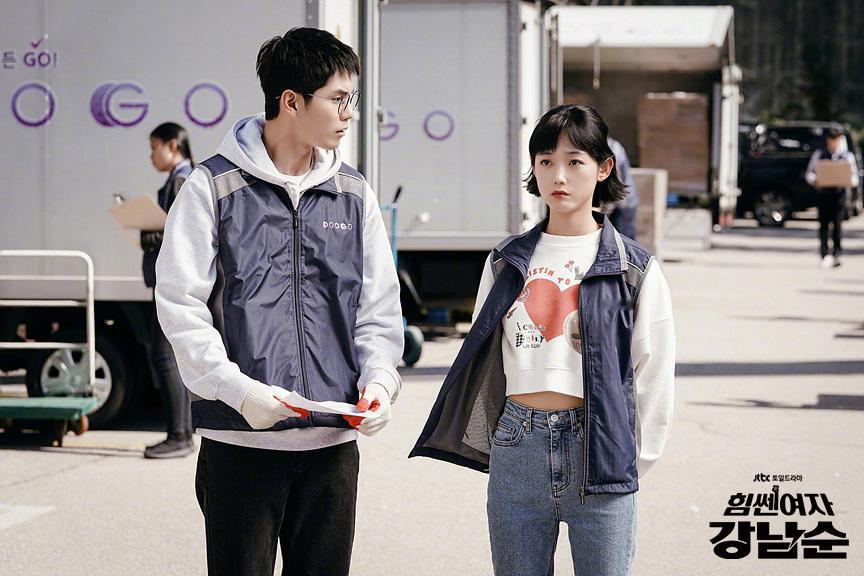 韩剧回顾 大力女子姜南顺 首播3周年主演：李瑜美、金廷恩、金海淑、邕圣祐、边佑锡
