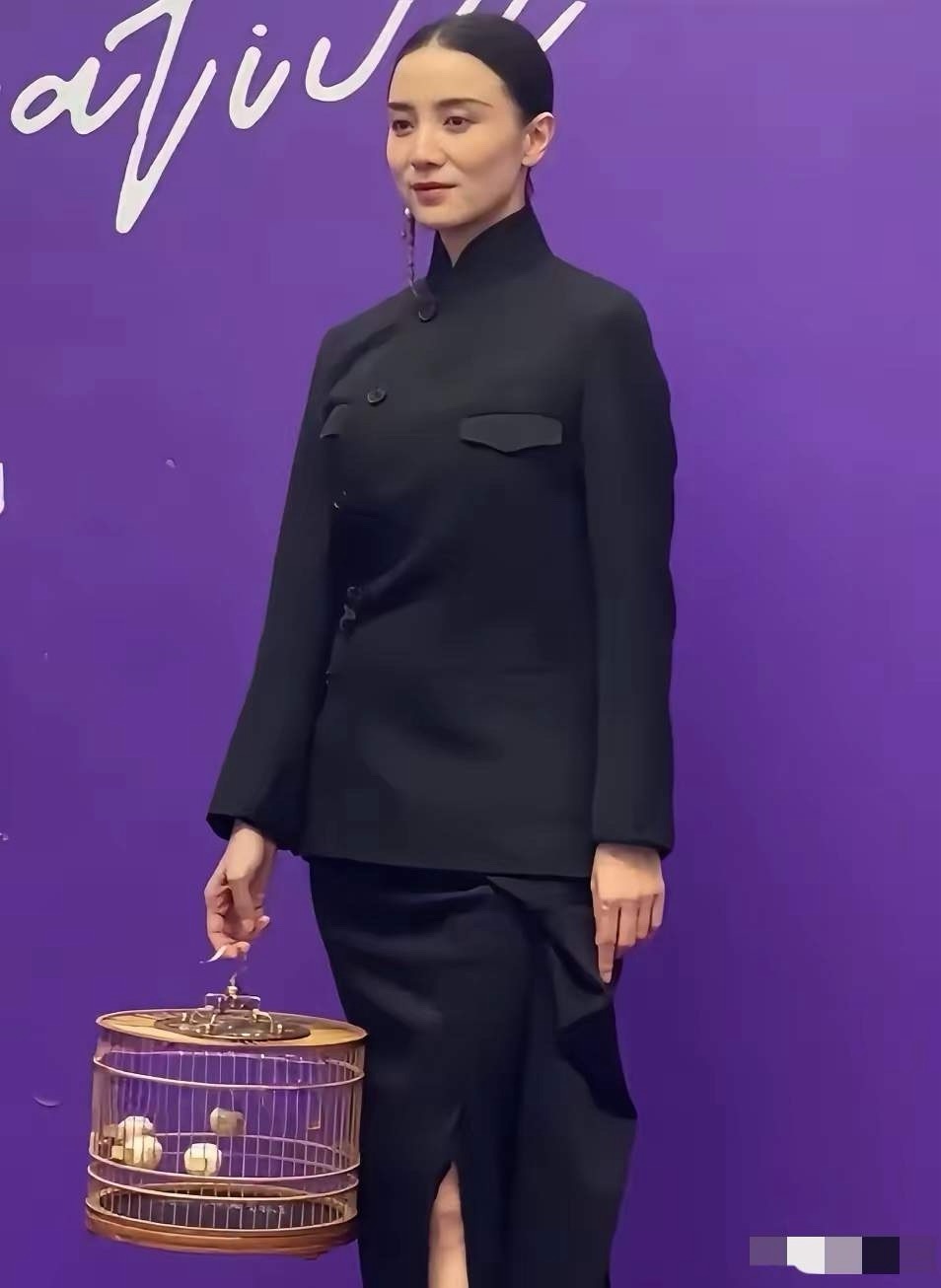 宋佳这回，给所有女明星都上了一课，哪怕你长得再漂亮，身材再好，演技再好，也一定不