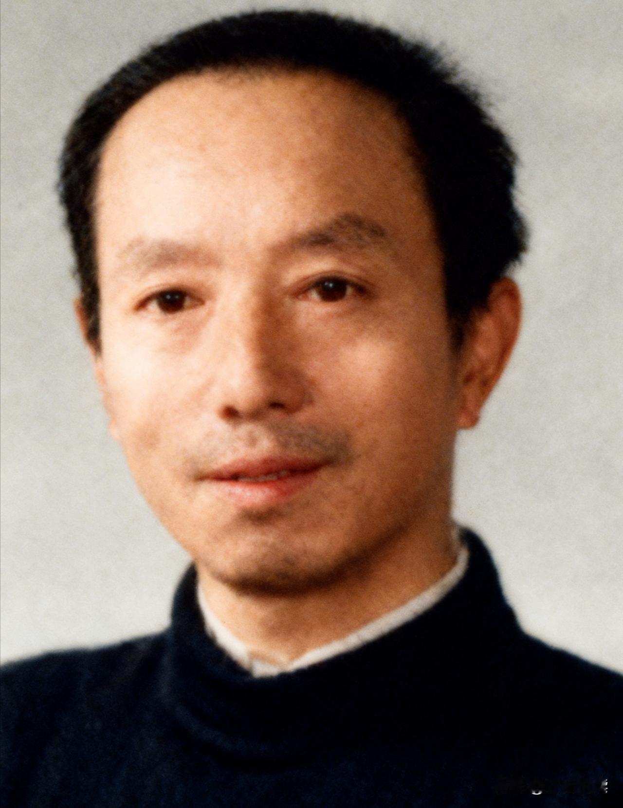 王文华，湖北荆州戏曲编剧，1936年9月出生，1950年初进入沙市市汉剧团。后任