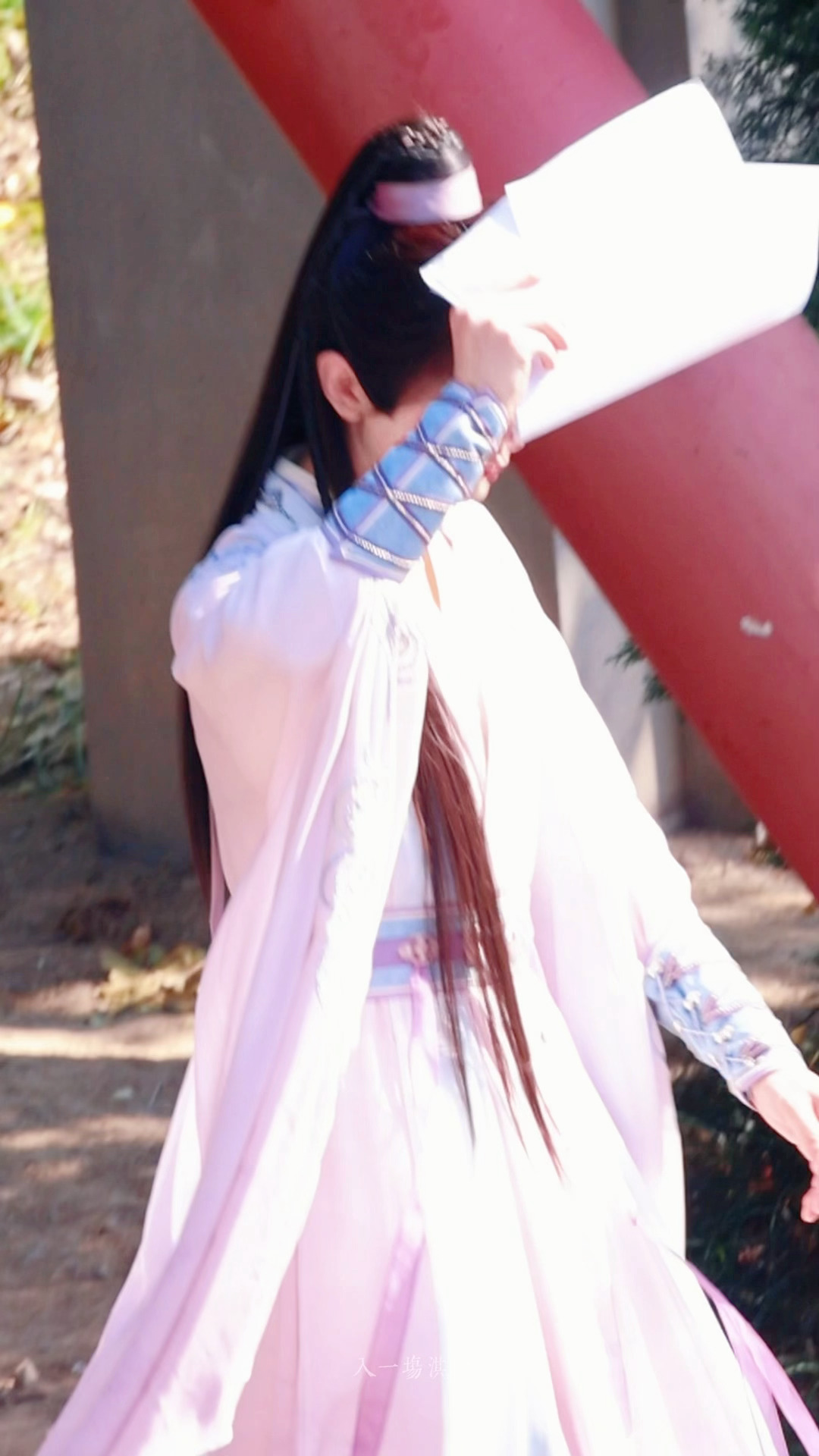 #成毅新造型粉衣路透#粉色娇嫩😢#成毅萧秋水粉衣造型路透# ​​​