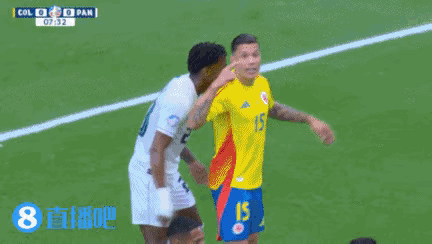 央视体育频道CCTV5+正在直播美洲杯1/4决赛，哥伦比亚早早取得领先，科尔多瓦
