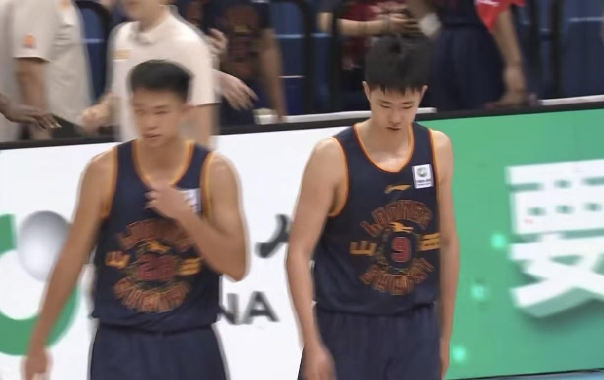 CBA除了赵嘉义、赵嘉仁这对能打的双胞胎兄弟，如今又冒出来一对潜力十足的双胞胎小