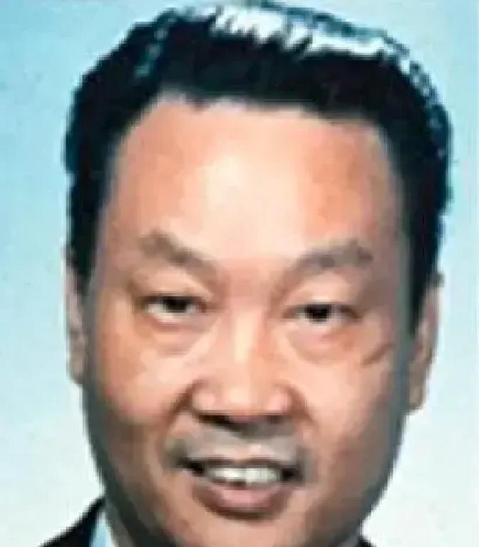 1986年，我国潜伏美国长达37年的王牌特工金无怠被捕，在面对严酷审讯时，他突然