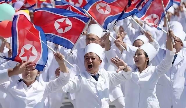 美国不敢动朝鲜是天大谎言，中俄周边国家都是四面受敌，一旦开战，不是朝鲜能不能承受