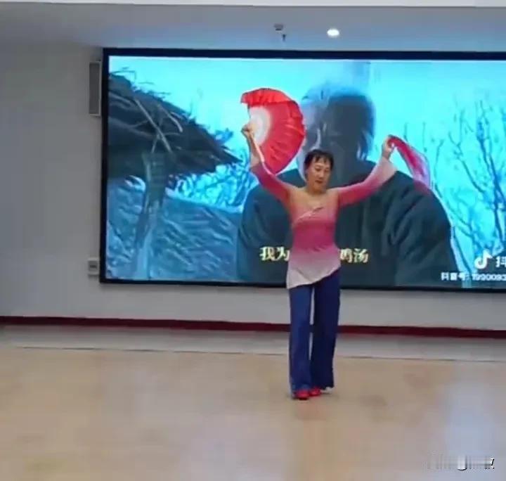 珍惜可贵的时光，笑对变老的夕阳。
舞出最美的风彩，活出生命的质量。
2018年，