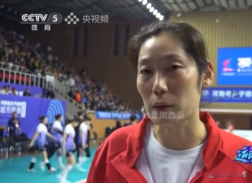 看这就是巨星的排面啊[加油]朱婷又上央视新闻了！这次俺们河南举办的“豫排”联赛反