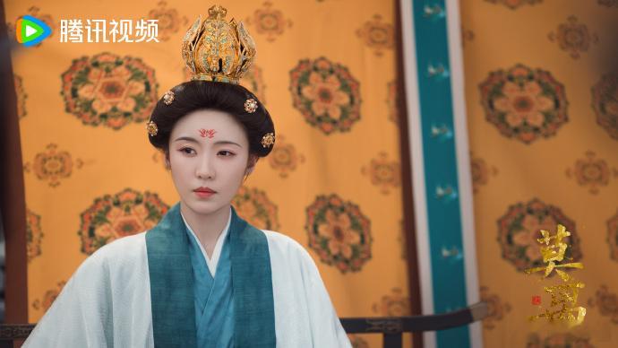张月莫离张月追星女脱粉回踩莫离 看着秦筝把书扔进火里，我的心也跟着揪了起来。被最