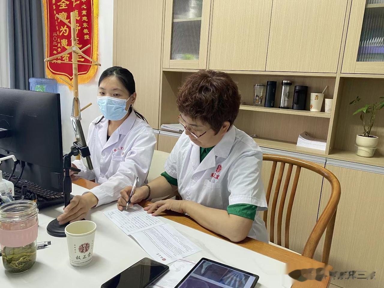 孩子要想长的高，身体的内热一定要清除！尤其是孩子有这些表现的

很多过来看诊的孩