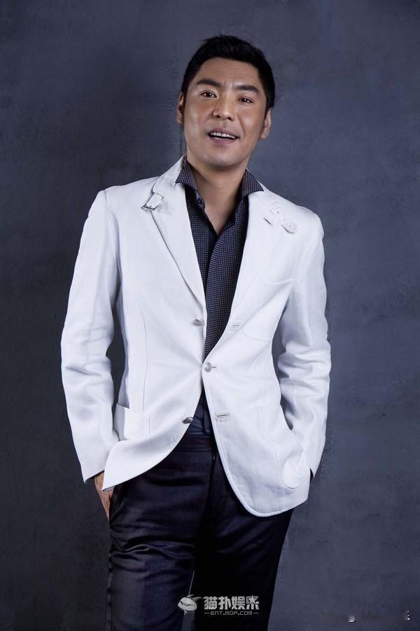 屠洪刚让大多数人不理解！
    屠洪刚这么聪明却在自己的孩子事上糊涂。​自己亲