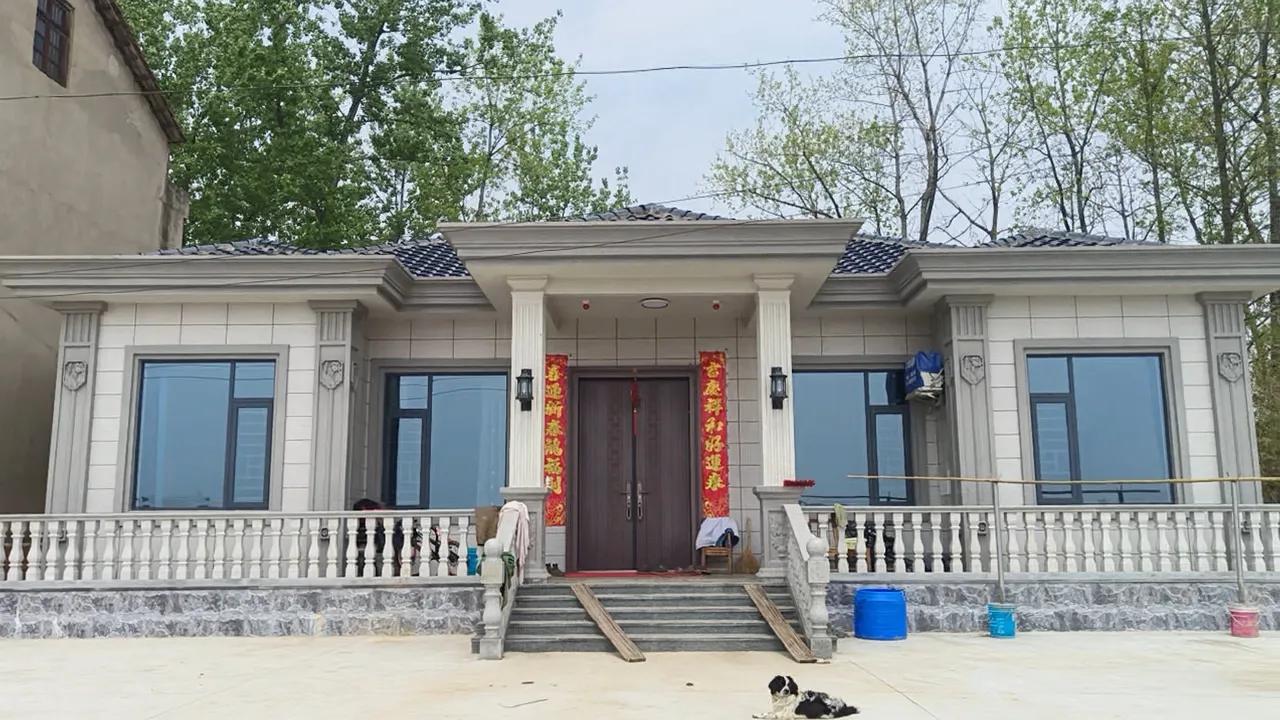 我一直都很好奇那些打算花10万就建一栋别墅的人最后花了好多钱？
       建