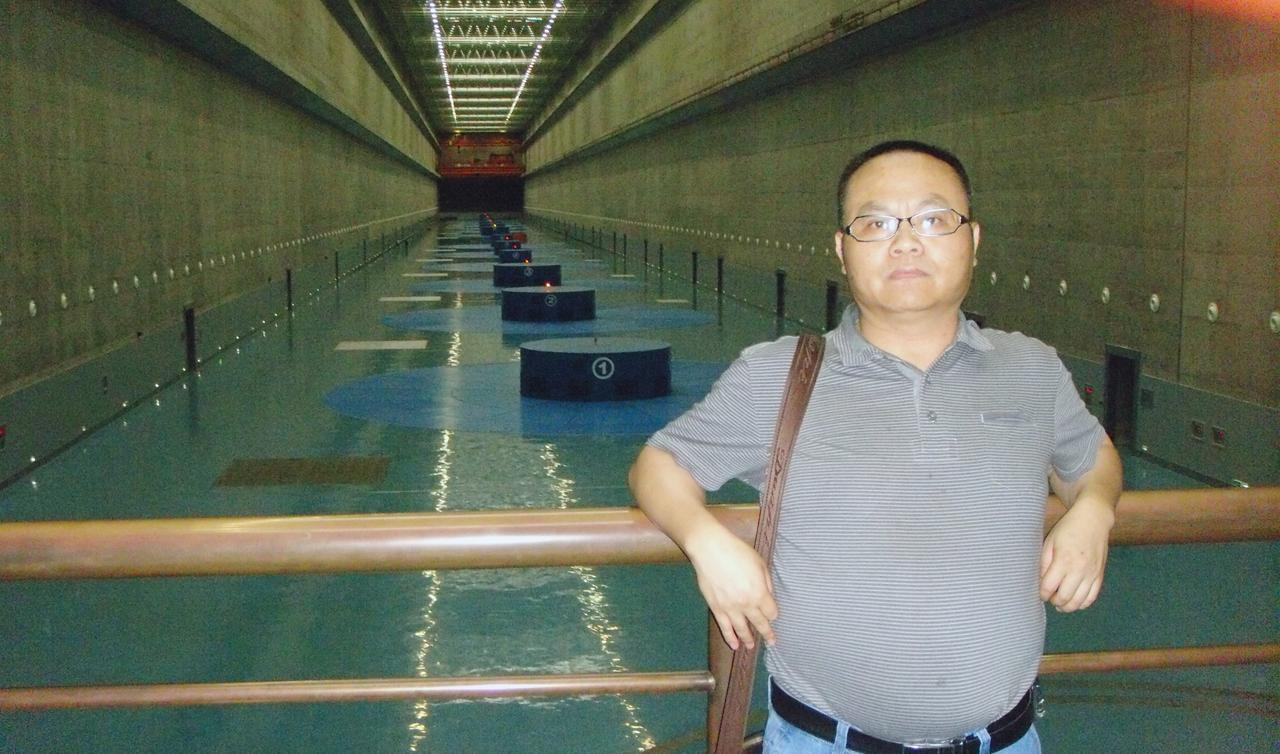 咱们中国最稳妥的印钞机就是长江三峡大坝发电站。
     作为全世界最大的水电站
