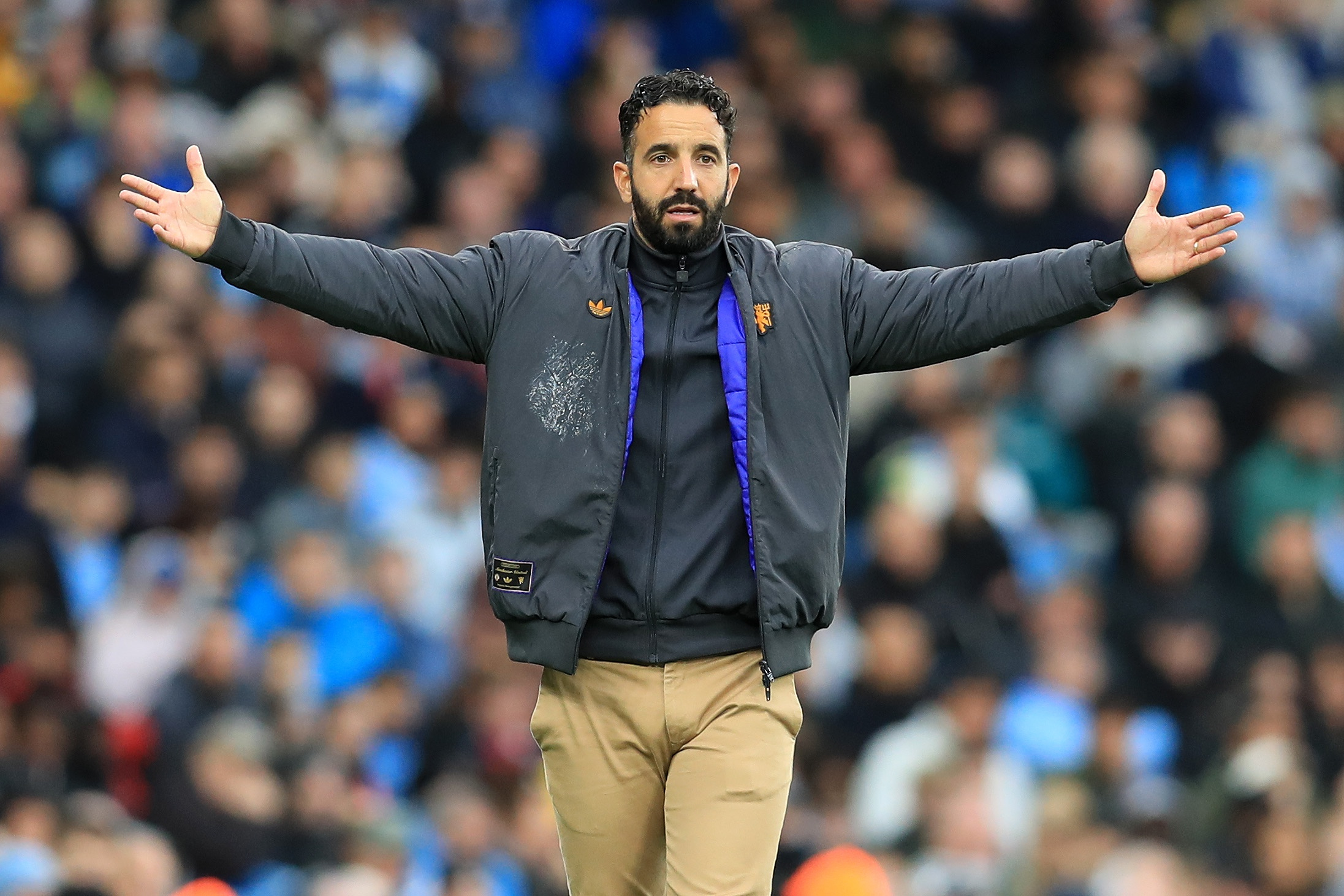 澳波：曼联主帅是世界足坛最难的工作，我最难时也没阿莫林难2月20日讯 前热刺主帅