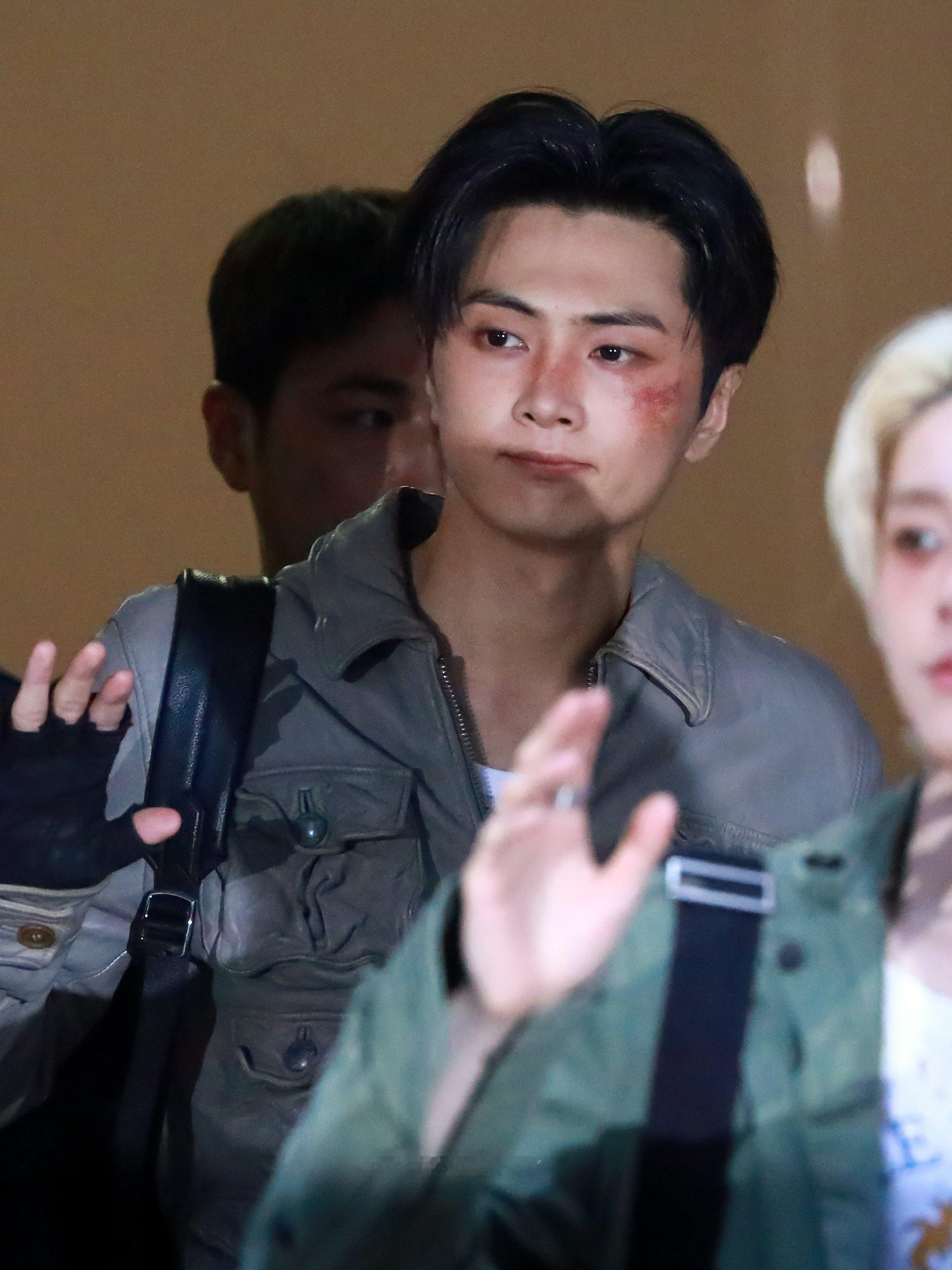 260828 KBS下班🩸👋🏻cr.AFFECTIONFORJAY ​​​