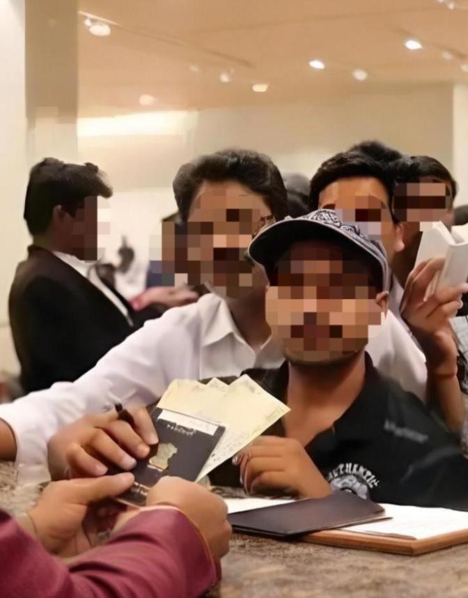 谁给的胆子？身无分文、没买返程机票、连一张能用的银行卡都掏不出来，就这么大摇大摆